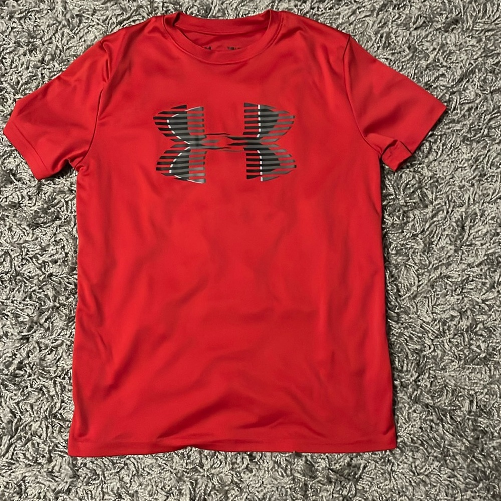 2/$10 ⚡️ UnderArmour Tshirt Boys M
